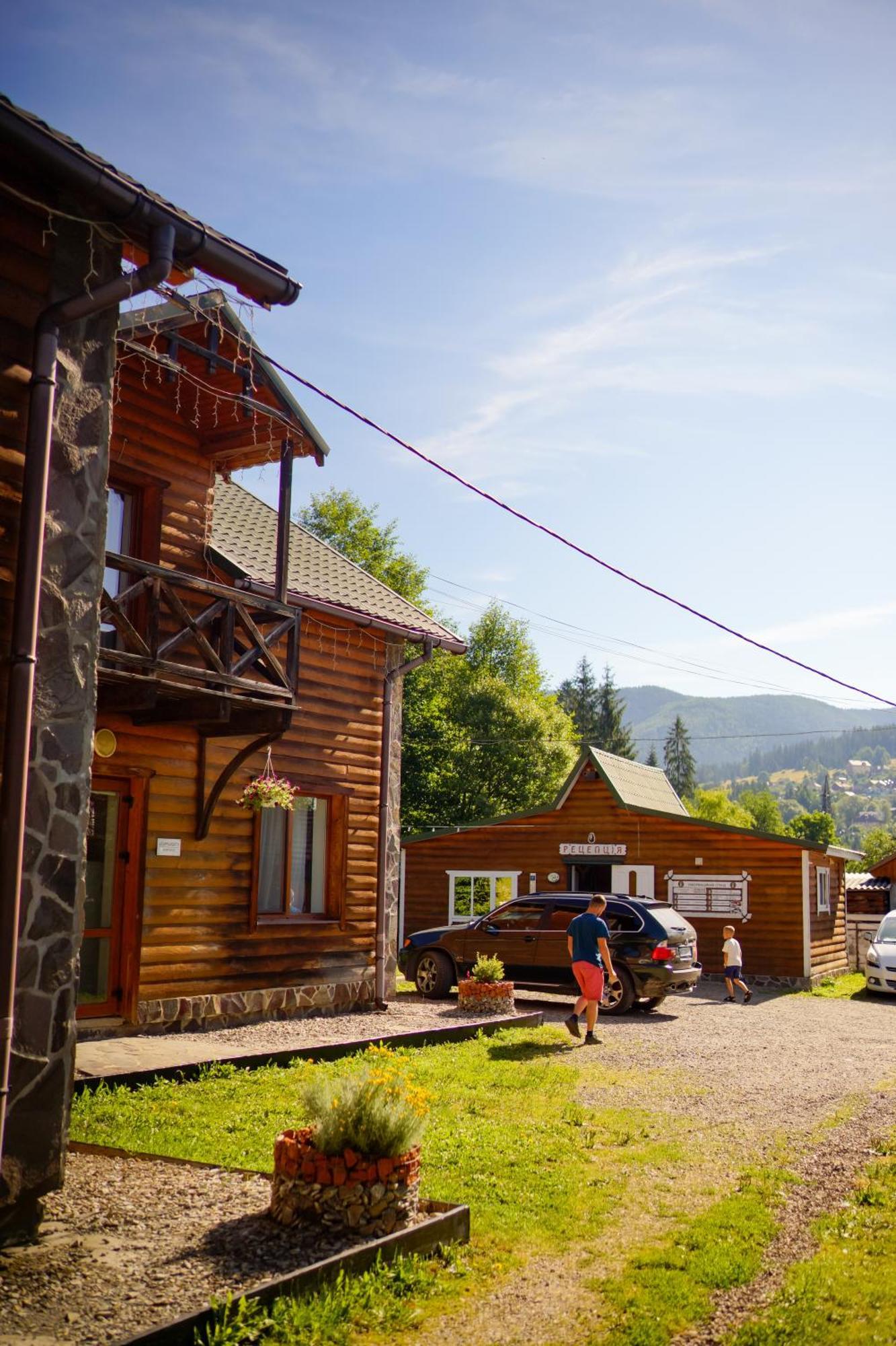 Готель Добрій Vorokhta Esterno foto